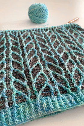 Madelinetosh Tranquility Cowl (Crochet) Kit