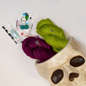 Jimmy Beans Wool Halloween Skull BOOquet kits Apple Green/Hollyhock