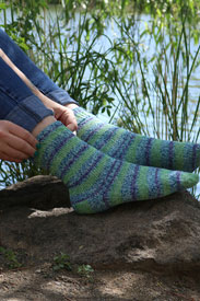 Universal Yarn Bamboo Pop Sock Basic Sock Kit
