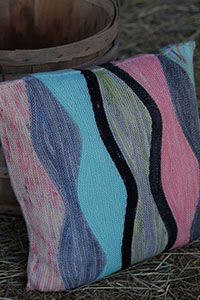 Pencil Box Collection 3.0 - Undulations Pillow - PDF DOWNLOAD by Koigu