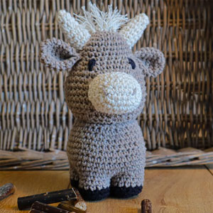 Plush Crochet Toys - Ox Oscar by Hoooked