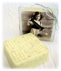 Alsatian Soaps & Bath Products Vintage Knitters Soap - Apricot Freesia