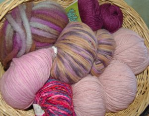 Muench Luxury Yarn Grab Bag - Pink/Purple - Large