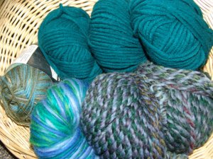 Muench Luxury Yarn Grab Bag - Green/Olive - Medium