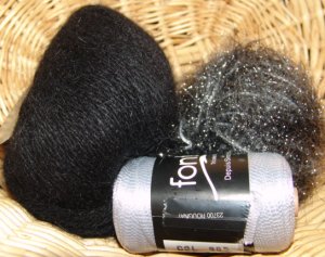 Muench Luxury Yarn Grab Bag - Black/White/Grey - Small