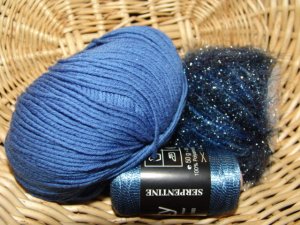 Muench Luxury Yarn Grab Bag - Blue - Small