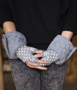 Imperial Yarn Patterns - Fingerless French Mousle Pattern