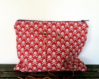 Top Shelf Totes Yarn Pop - Double - Red Crossbone (Discontinued)