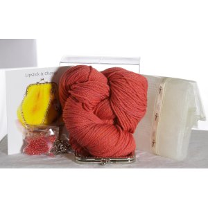 Noni Lipstick and Change Bag - Antique Rose (Yarn + Pattern + Hardware)