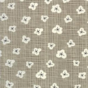 Kate & Birdie Bluebird Park Fabric - Magnolia - Lamp Post (13106 18)