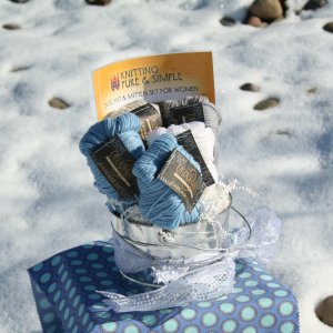 Jimmy Beans Wool Seasonal Gift Baskets - Small Winter Gift Basket