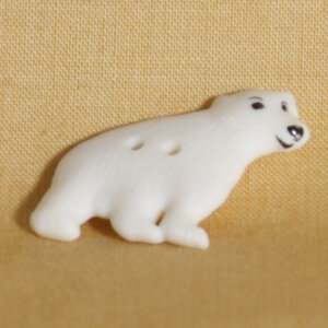 Muench Plastic Buttons - Polar Bear - White