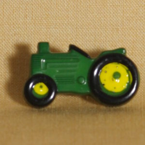 Muench Plastic Buttons - Tractor - Green