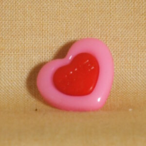 Muench Plastic Buttons - Love - Light Pink (15mm) (Discontinued)