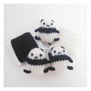 Mochimochi Land Tiny Knits - Tiny Panda Kit