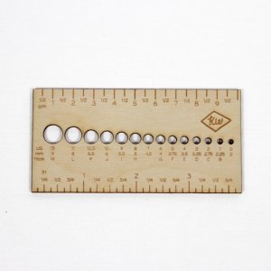 Kelbourne Woolens Small Ruler and Needle Gauge