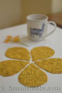 Madelinetosh Hibiscus Coasters Kit - Home Accessories